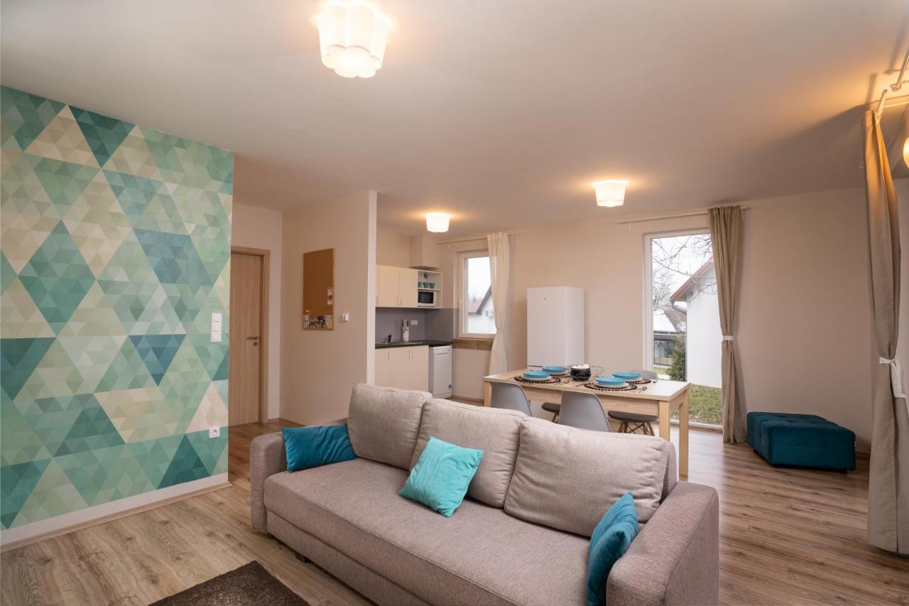 Kenese-Voelgye Villahotel Balatonkenese Værelse billede