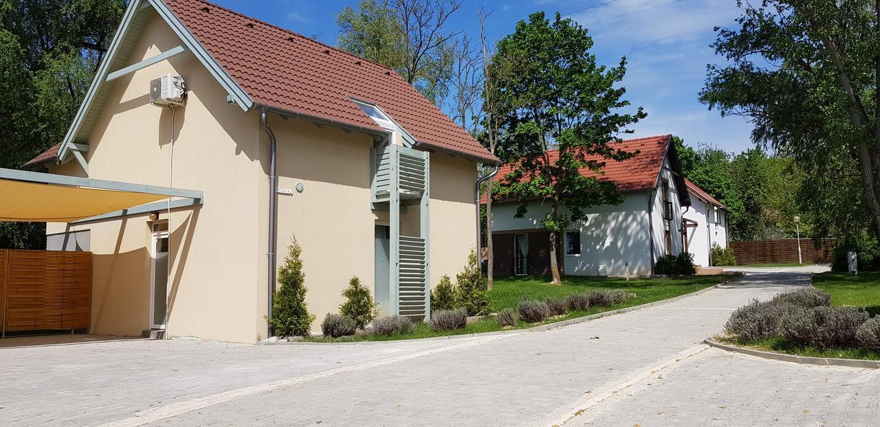 Kenese-Voelgye Villahotel Balatonkenese Eksteriør billede
